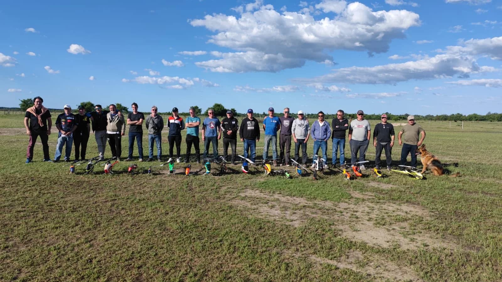 Juntada de Helicopteristas RC en Club Aeromodelistas Escobar