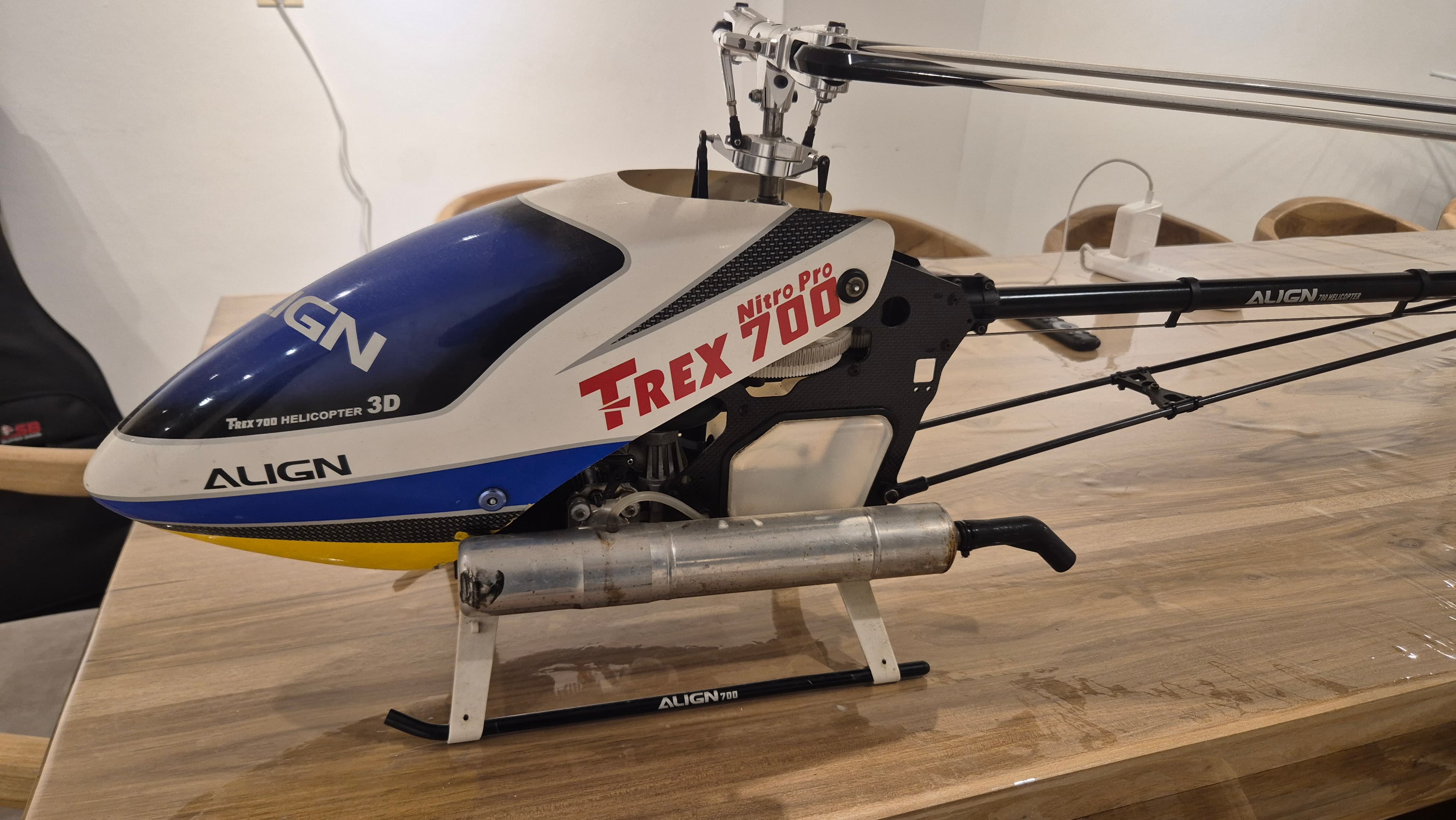 Trex 700 Nitro DFC RTF con radio Futaba 16iZ